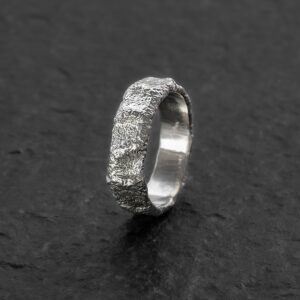Anello Artigianale fatto a mano in Argento 925 - Silver - Design grezzo reticolazione - Donna e Uomo - Baco Ortigia - Siracusa
