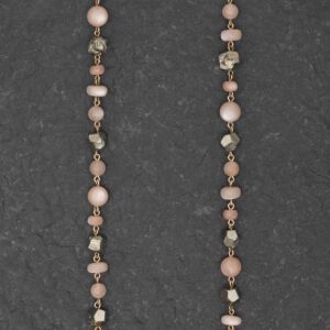 Collana Artigianale fatta a mano Corta in Bronzo - Rame Ottone Oro Dorato - con pietre naturali colore rosa e cristalli dorati - Pietra di Luna Lunaria Adularia e Pirite - Baco Ortigia - Siracusa