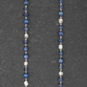 Collana Artigianale fatta a mano Corta in Argento 925 - Silver - con pietra naturale colore blu - Cianite - Pepite d’Argento dadini - Zaffiro - Baco Ortigia - Siracusa