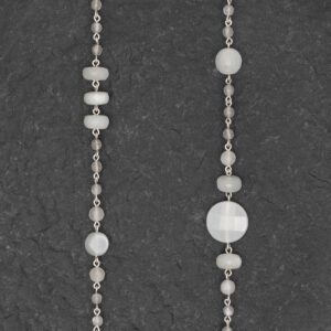 Collana Artigianale fatta a mano Lunga in Argento 925 - Silver - con pietre naturali colore bianco perla e grigio - Pietra di Luna Lunaria Adularia - Design Simmetrico - Baco Ortigia - Siracusa