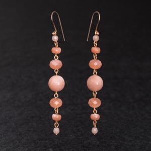 Orecchini Artigianali fatti a mano lunghi leggeri in Bronzo - Rame Ottone Oro Dorato - con pietra naturale colore rosa - Pietra di Luna Lunaria Adularia - Baco Ortigia - Siracusa