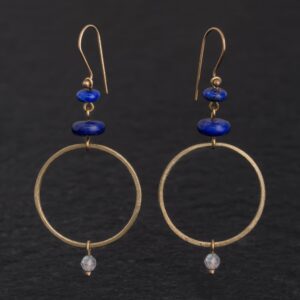 Orecchini Artigianali fatti a mano leggeri in Bronzo - Rame Ottone Oro Dorato - con pietre naturali colore blu e grigio - Lapislazzuli Lapis Labradorite Spectrolite - Design cerchio anello - Baco Ortigia - Siracusa